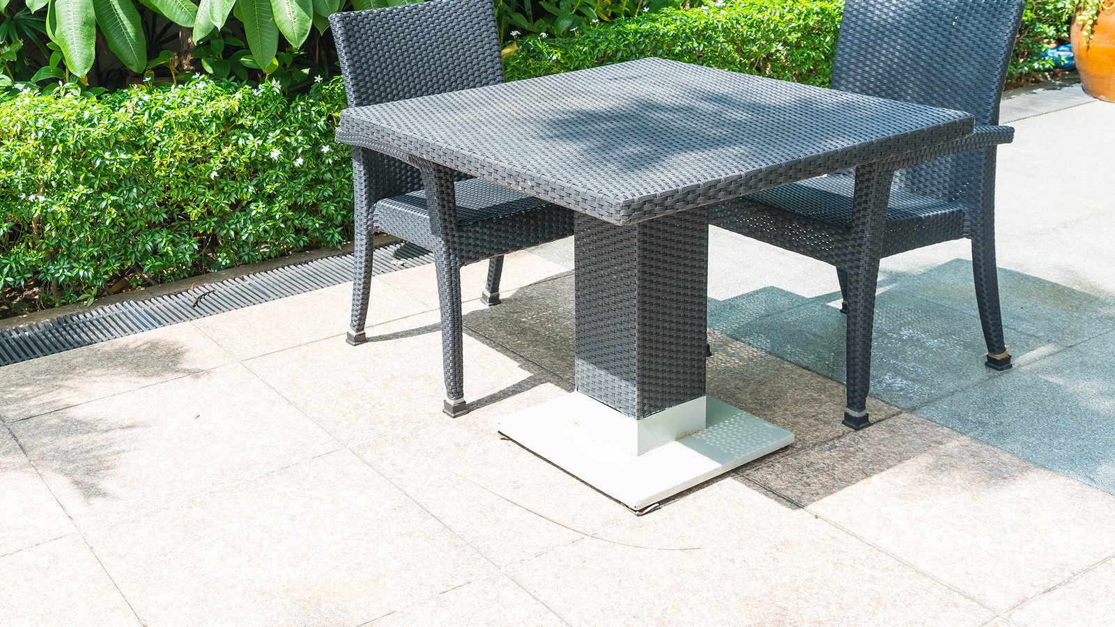 We create bespoke patios using a range of materials and designs, ensuring a high-quality finish that complements your garden and property.